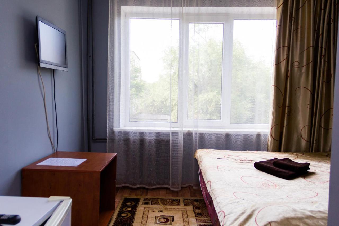 Hotel Tahar Алмати Екстер'єр фото