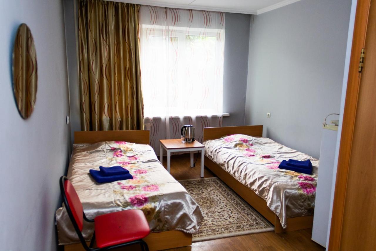 Hotel Tahar Алмати Екстер'єр фото