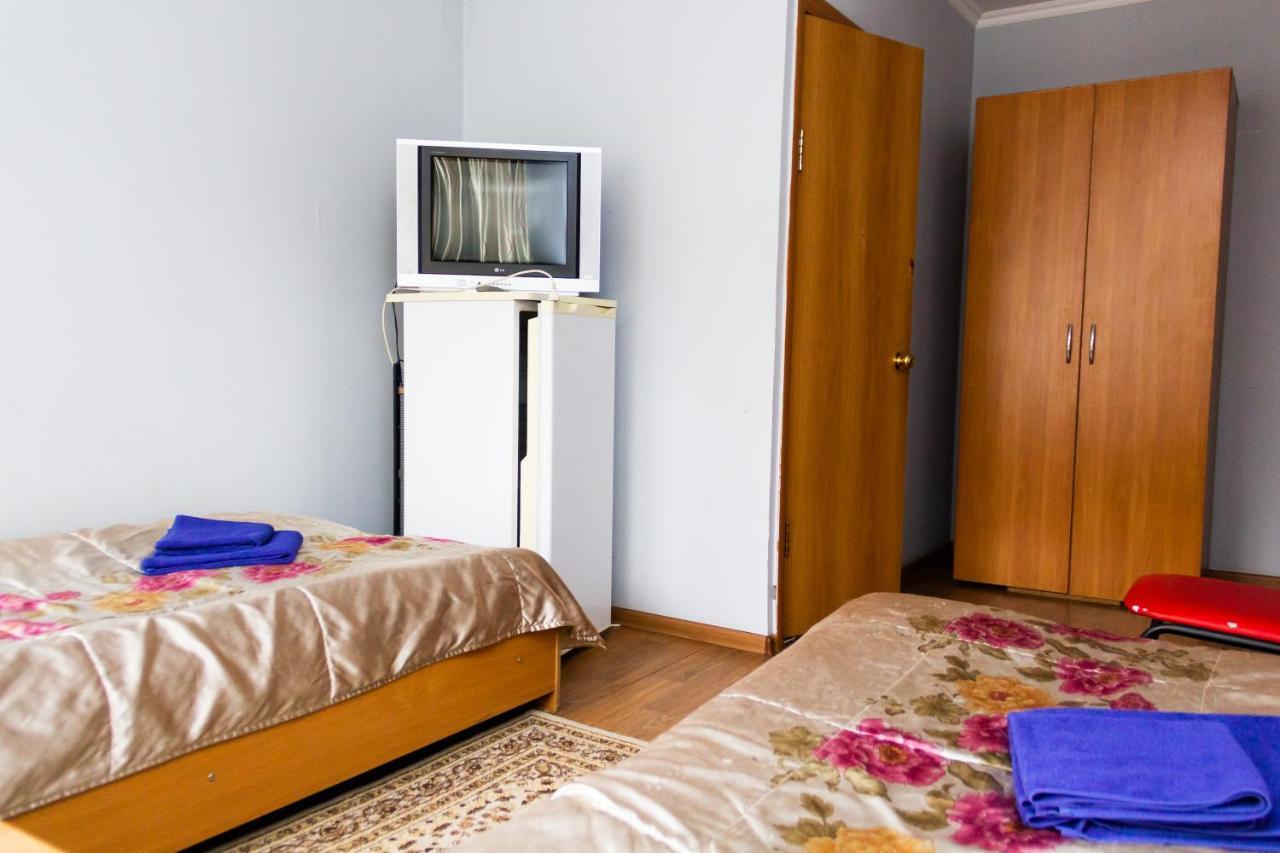 Hotel Tahar Алмати Екстер'єр фото