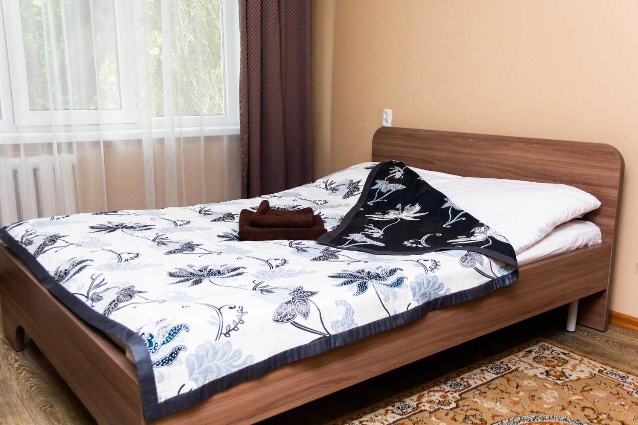 Hotel Tahar Алмати Екстер'єр фото
