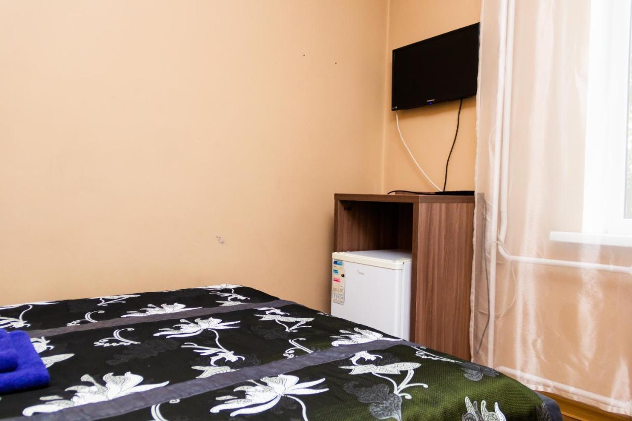 Hotel Tahar Алмати Екстер'єр фото