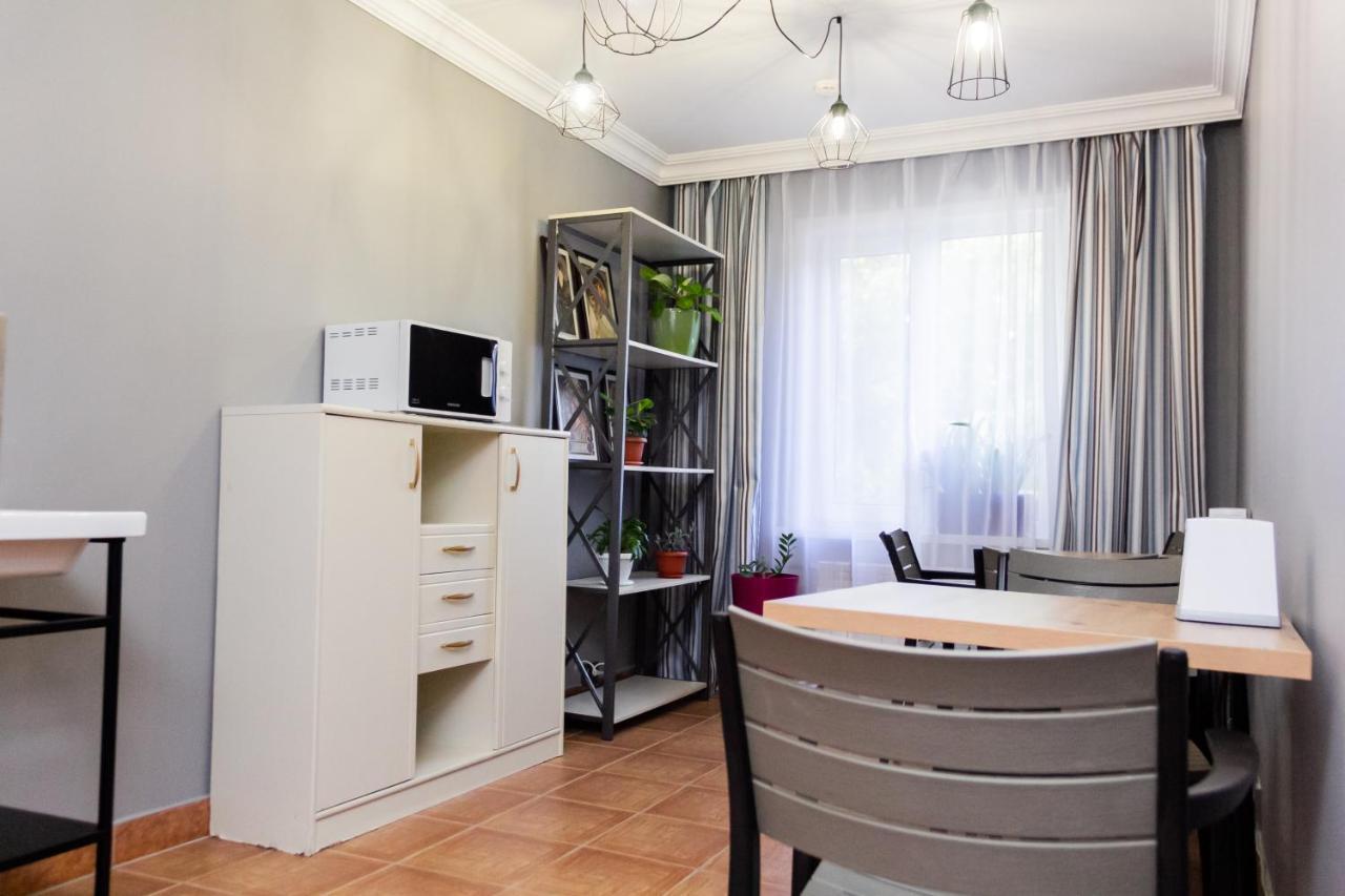 Hotel Tahar Алмати Екстер'єр фото