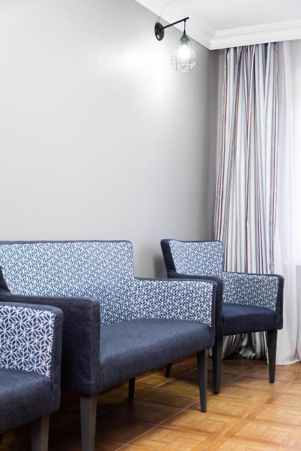 Hotel Tahar Алмати Екстер'єр фото