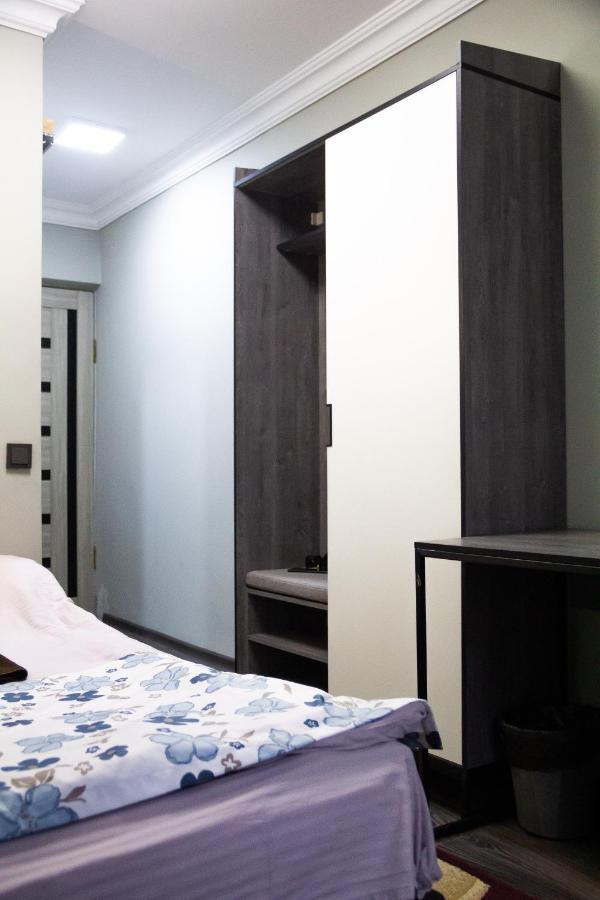 Hotel Tahar Алмати Екстер'єр фото