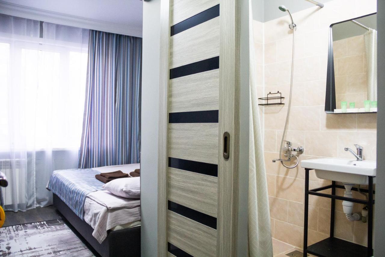 Hotel Tahar Алмати Екстер'єр фото