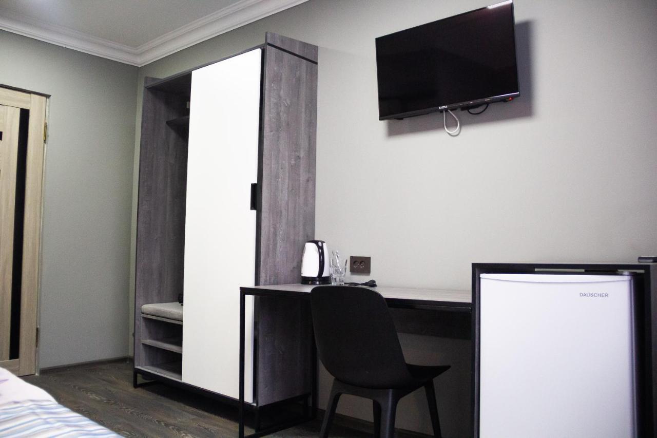 Hotel Tahar Алмати Екстер'єр фото