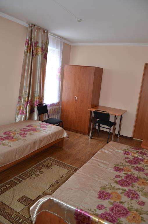 Hotel Tahar Алмати Екстер'єр фото