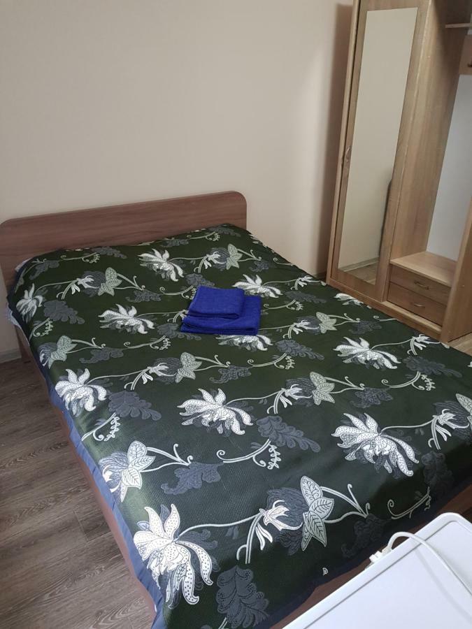 Hotel Tahar Алмати Екстер'єр фото