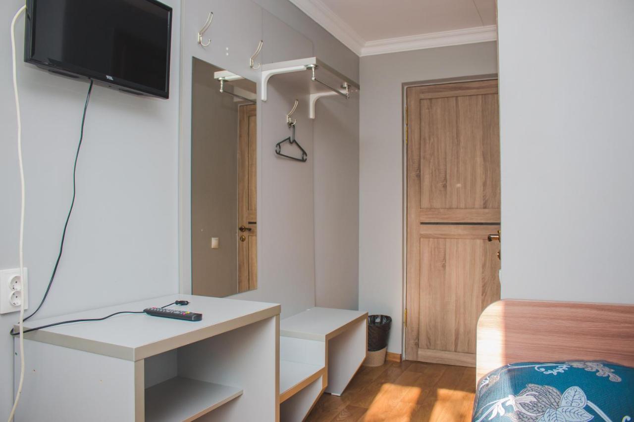 Hotel Tahar Алмати Екстер'єр фото